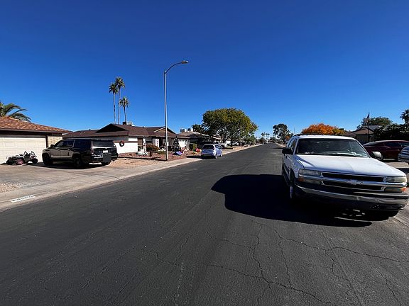 5th image of 4456 W Dahlia Dr