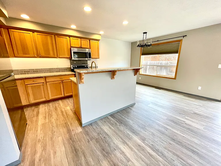 145 N Tamarack St — Photo 5