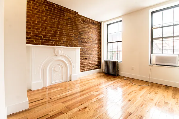 Rented by EXR | media 15