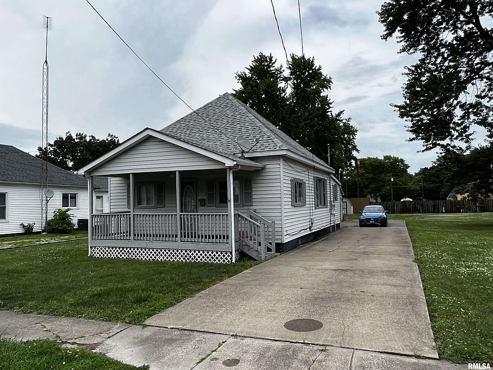 916 N Noble St, Virden, IL 62690 Zillow