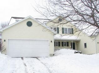1118 Wayridge Dr, Madison, WI 53704