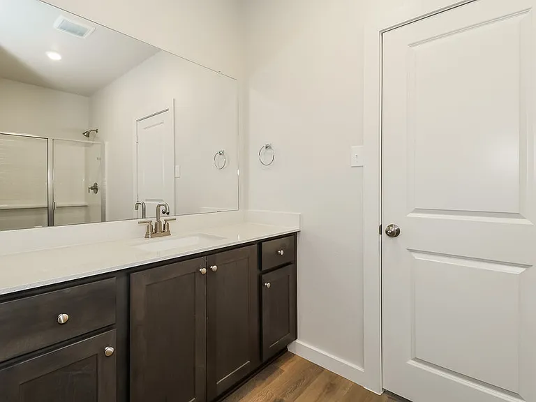 1500 Harvester Dr — Photo 10