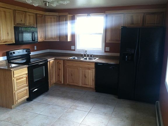 5th image of 2667 Kennedy St