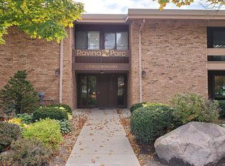 2650 S 60th St APT 6, Milwaukee, WI 53219