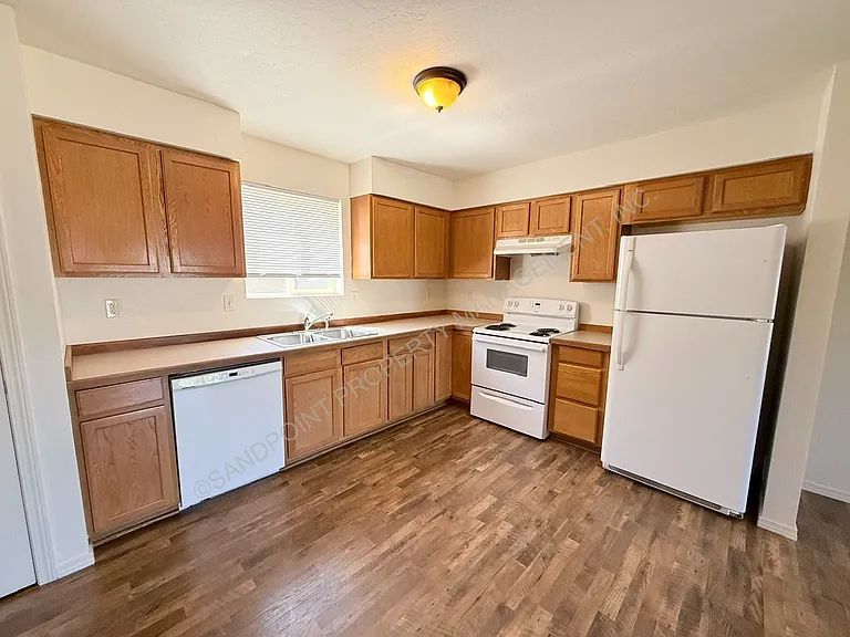 327 Olive St #C — Photo 14