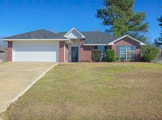 20550 Bluegrass Cir, Flint, TX 75762