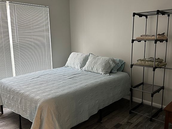 Bedroom #3 - Queen