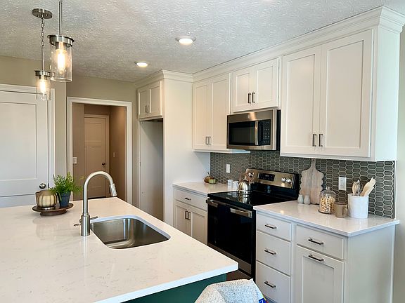 7th image of this home