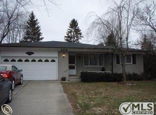 220 6th St, Marysville, MI