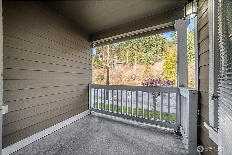 4th image of 14886 36th Avenue Ct E #9
