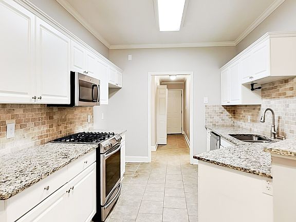 5th image of 2202 Pilgrim Mill Cir