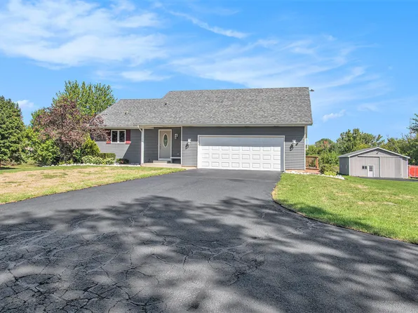 6103 142nd Ave, Holland, MI 49423