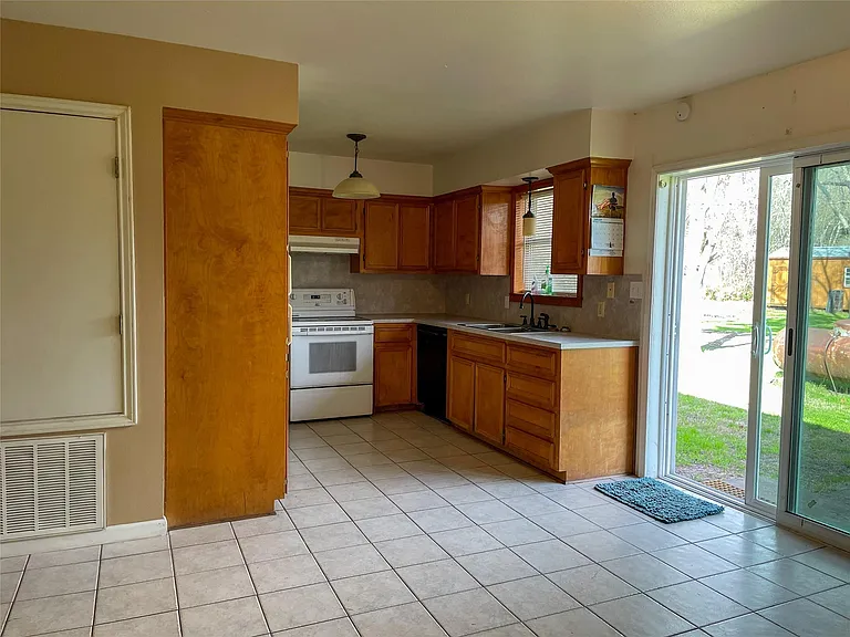 401 Anderson Rd — Photo 7
