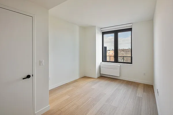 Rented by MNS | media 8