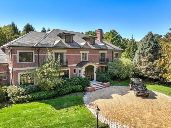 118 Woodland Rd, Brookline, MA 02467