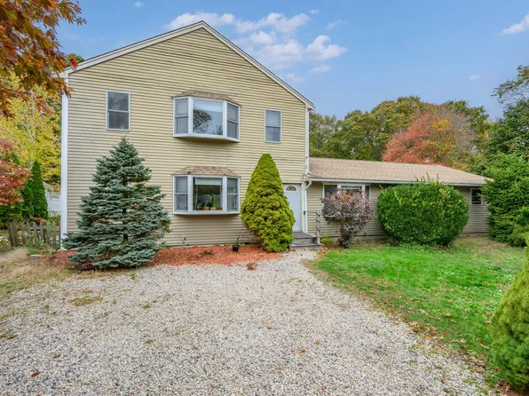 131 Heritage Circle, East Falmouth, MA 02536
