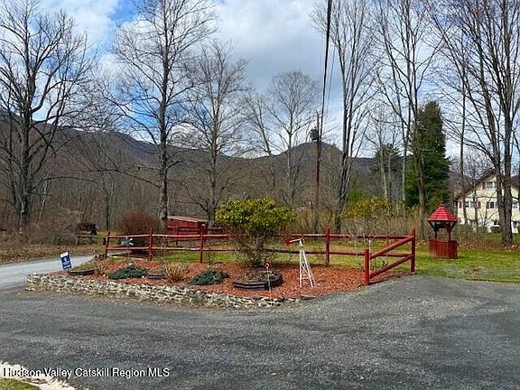 4th image of 296 Diamond Notch Road