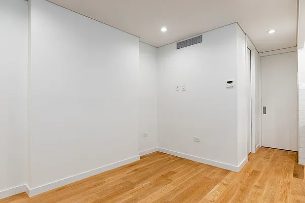 Rented by REAL New York | media 3