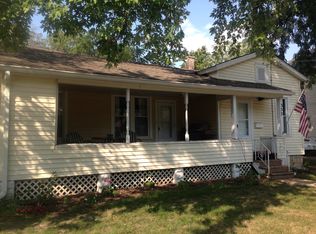 353 Plum St, Aurora, IL 60506