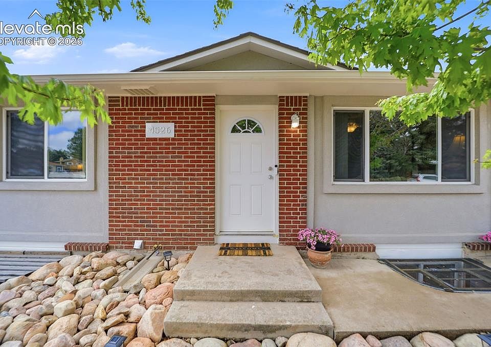 1st image of 4526 Del Verde Dr