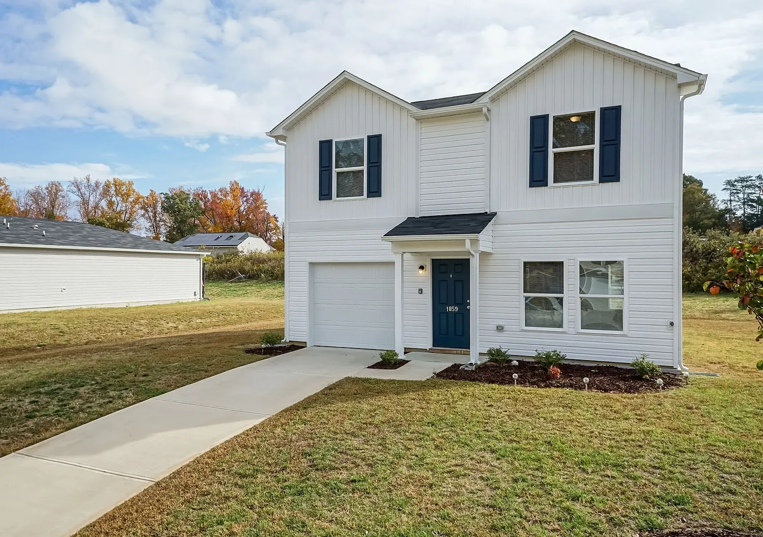 Beautiful Three Bedroom Home! — Photo 2