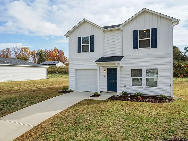 1859 Northside Dr — Photo 2