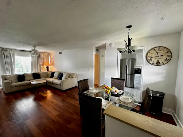 148 Yacht Club Drive #13, North Palm Beach, FL 33408