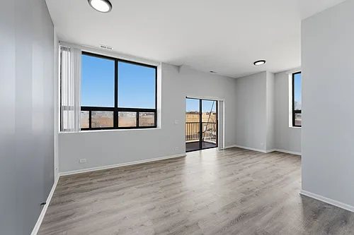 Floor plan 212