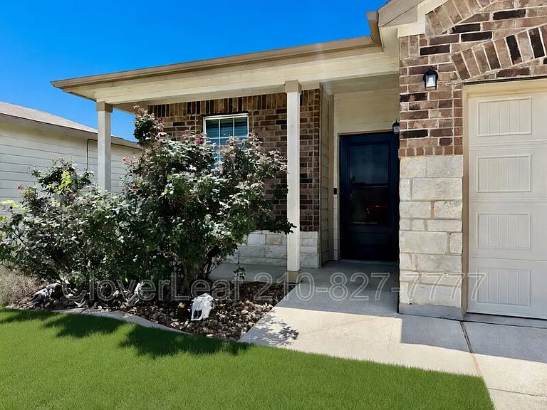 452 Holly Bush — Photo 4
