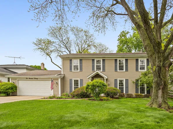 220 White Fawn Trl, Downers Grove, IL 60516