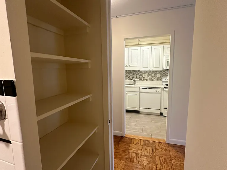 77 Monmouth St #105 — Photo 12