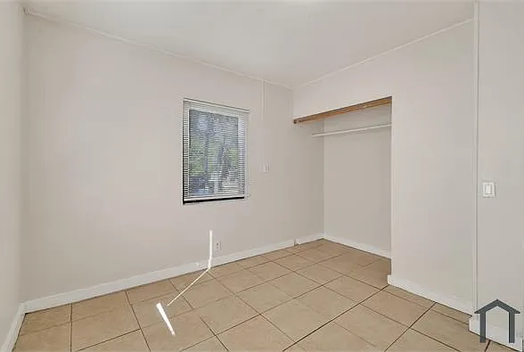 1257 W 35th St — Photo 7
