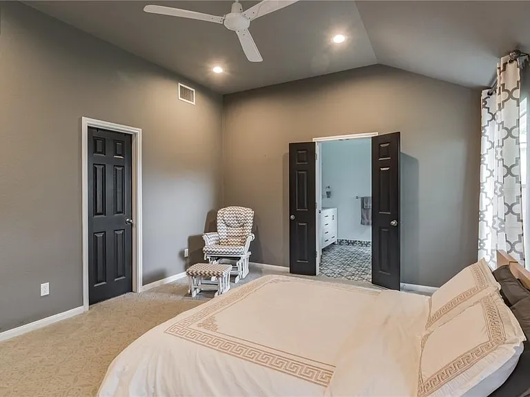 403 Rosedale Blvd — Photo 18