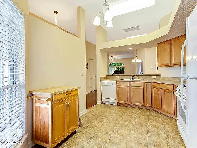 6123 Fillyside Trl — Photo 9