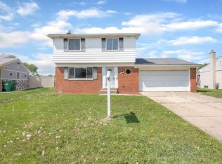28918 Kathryn St, Garden City, MI 48135