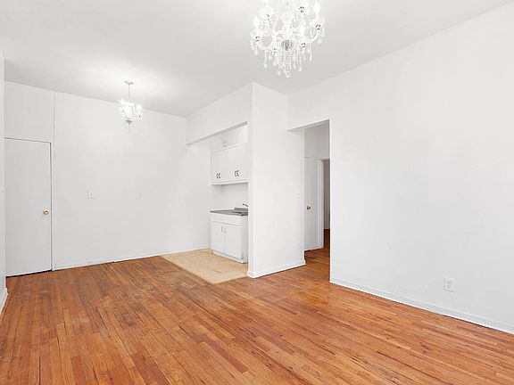 3rd image of 157 W 123rd St #4G