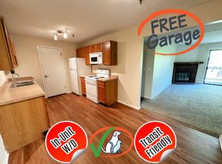 1340 Brook St APT F, Saint Charles, IL 60174