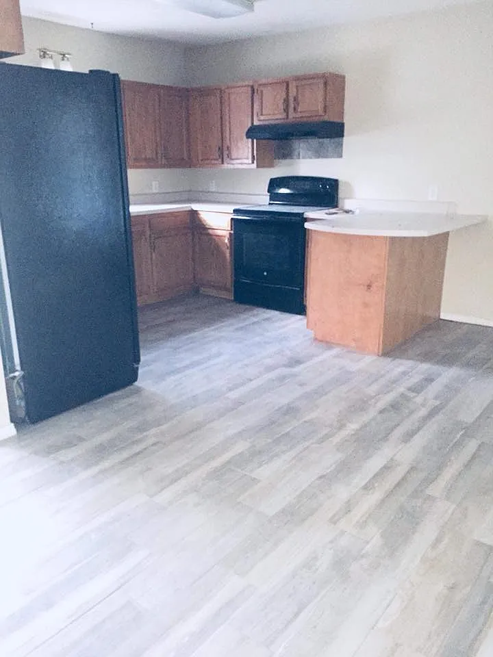 3 bed, 1292 sqft, $1,300 — Photo 3