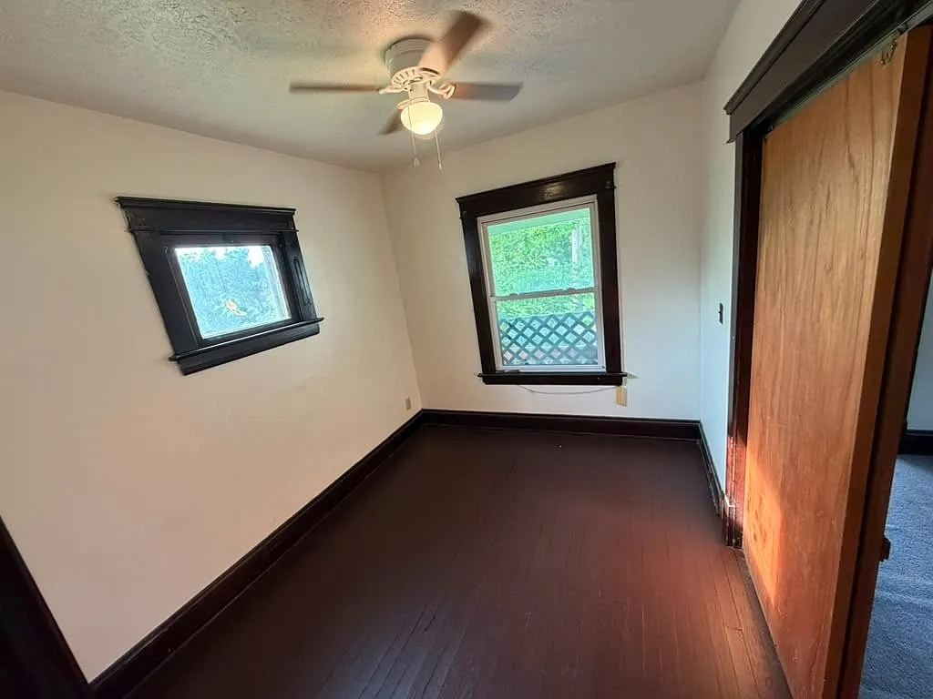 2 bed, 1000 sqft, $1,000 — Photo 3