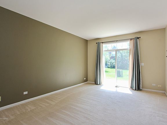 4th image of 435 E Pine Lake Cir