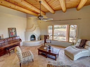 2 Estambre Pl, Santa Fe, NM 87508