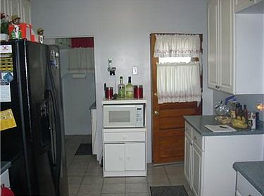3rd image of 412 Howard St