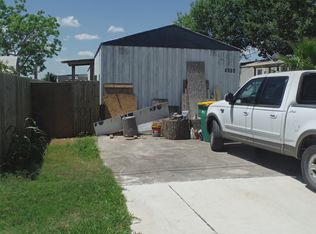 3038 Bay Oaks Harbor Dr, Baytown, TX 77523
