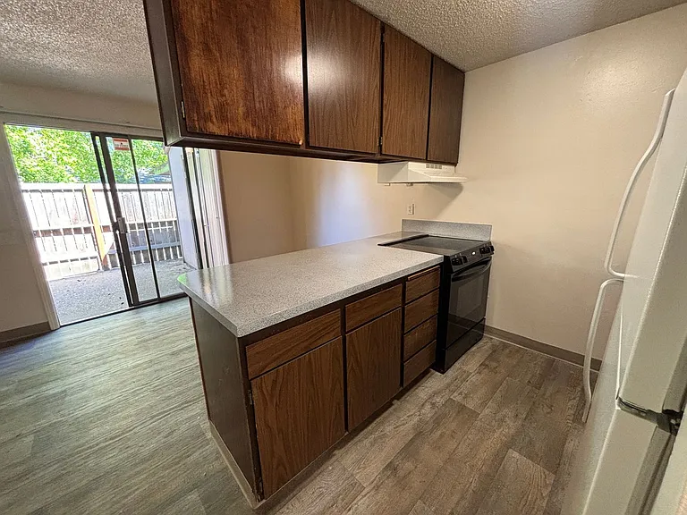 Rolling Hills Townhouses — Photo 47