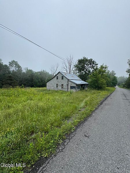 3rd image of 707 S Mountain Road