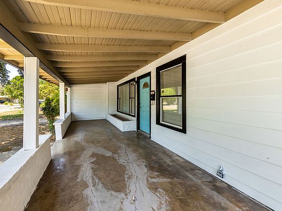 4th image of 127 Dawnview Ln