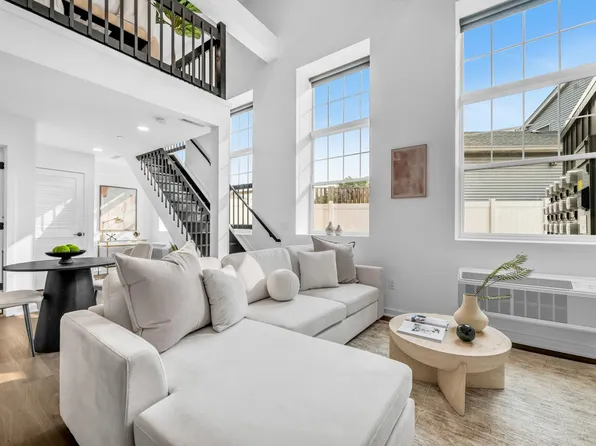 315 Railroad Ave #110, East Rutherford, NJ 07073