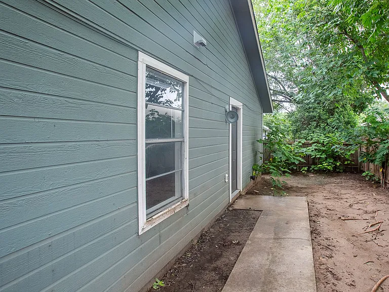 1208 Hillyer St — Photo 19