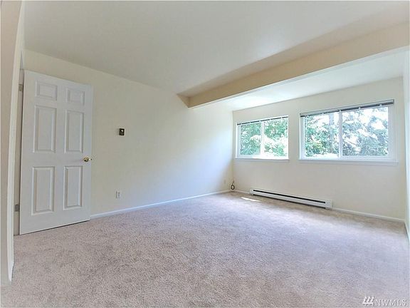 4th image of 19428 Aurora Ave N Unit 433