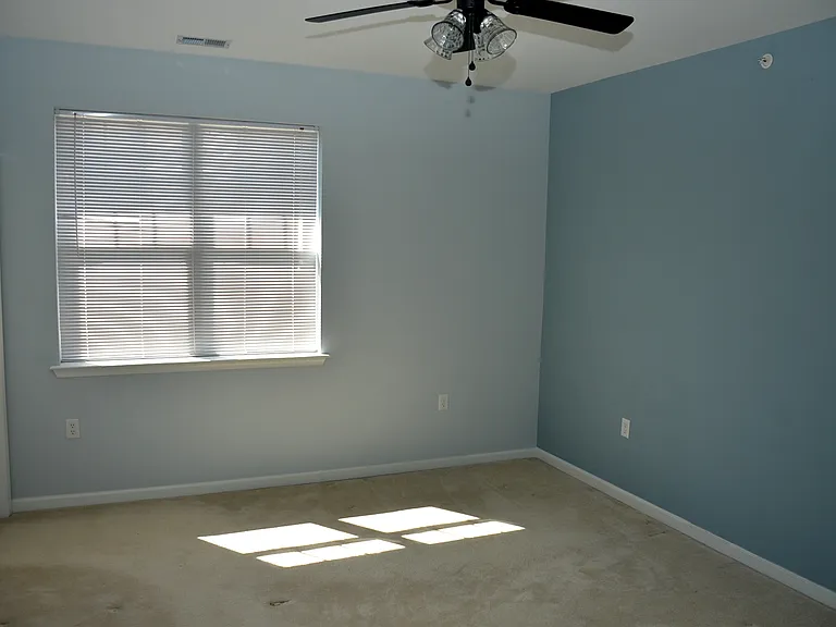 912 Southmoor Dr #304 — Photo 7